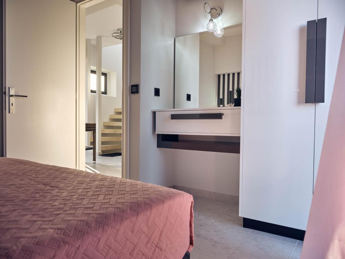 Savvas & Joanna Boutique Apartment Laganas Exterior photo